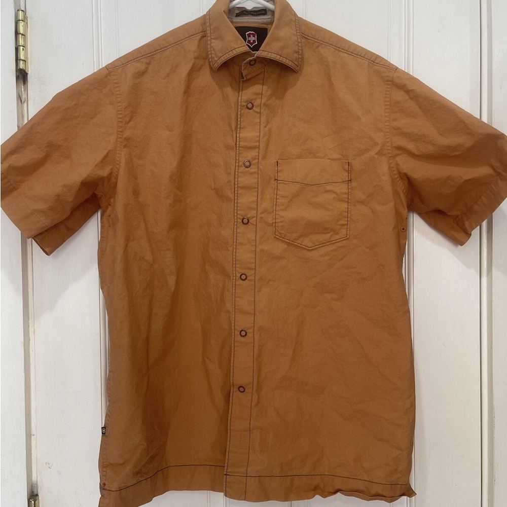 Victorinox Men’s Snap Closure Tan/Orange Short Sleeve Shirt Size S